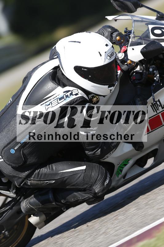 /Archiv-2025/49 26.08.2025 Cornu Master School ADR/blau-bleu/90